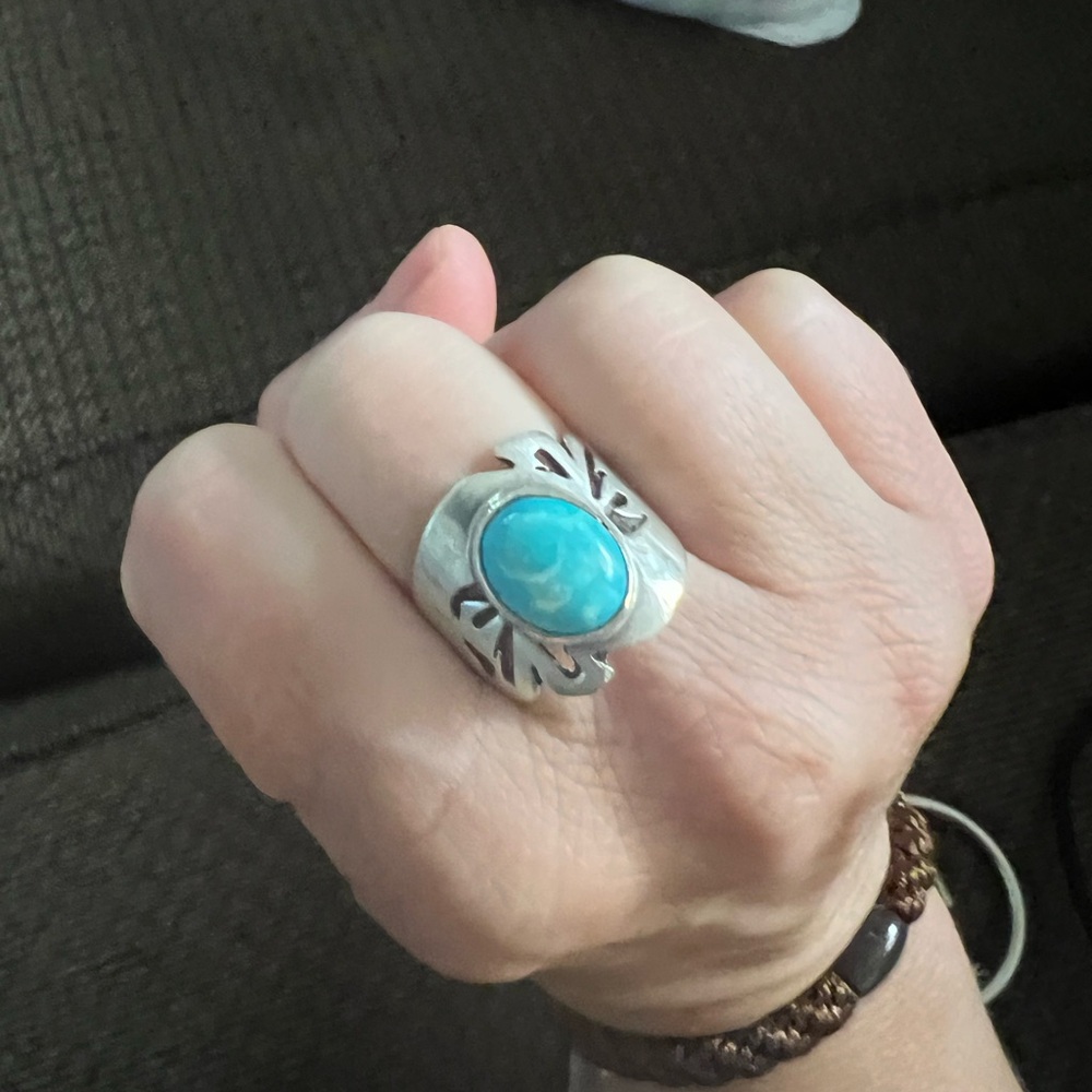 Silver turquoise ring